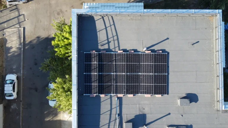 Sisteme ansambluri rezidențiale și blocuri VoltGrid Fotovoltaice DJI 0294 Strada Rauseni 5 Bucuresti